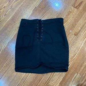 Black lace-up skirt (small)